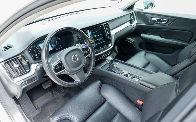Volvo V60 Cross Country cena 144900 przebieg: 96700, rok produkcji 2020 z Słupsk małe 436